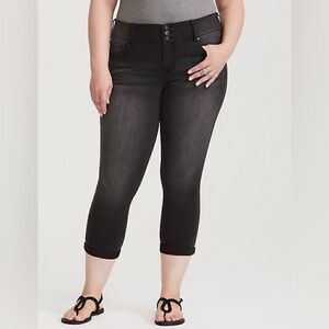 Torrid Super Stretch Black Crop Jegging Size 24